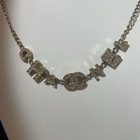 CHANEL Gold Necklace Spelled out Chanel with CC logo in Crystal - Picture 2 of 7